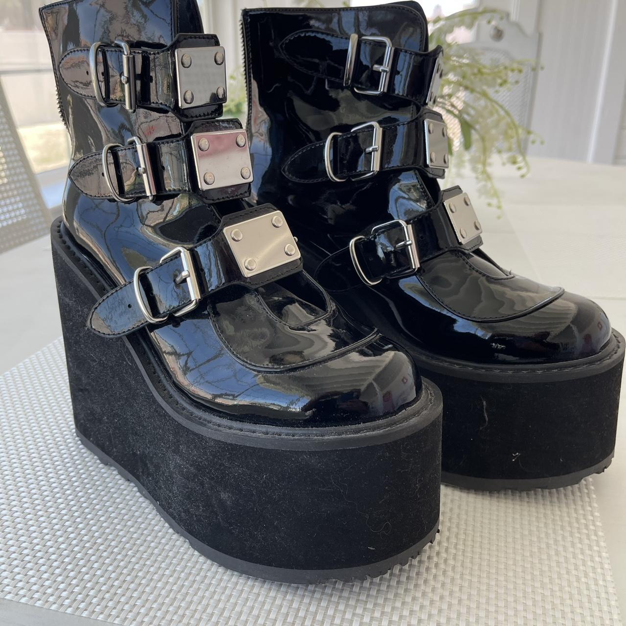 demonia boots black