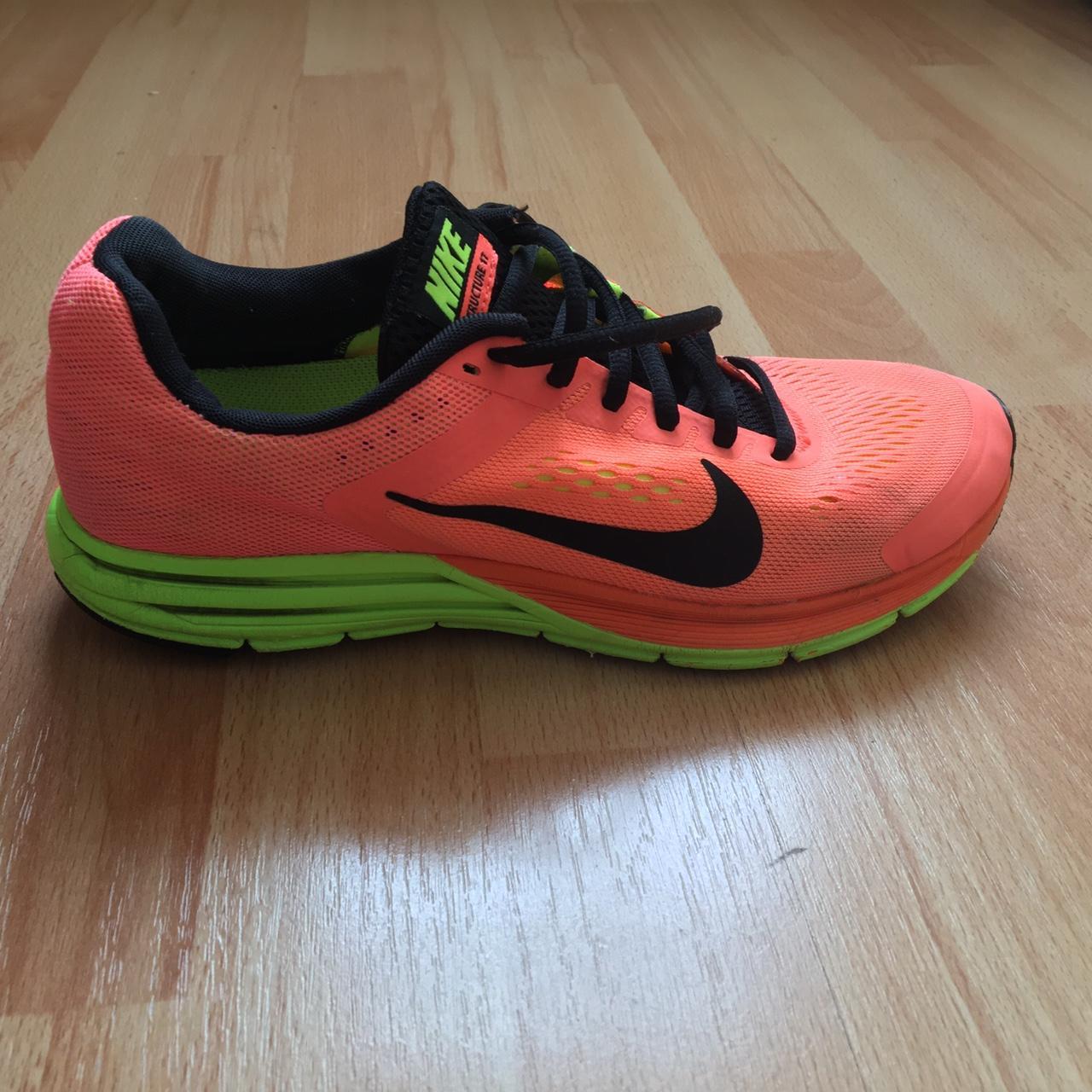 womens nike trainers colourful