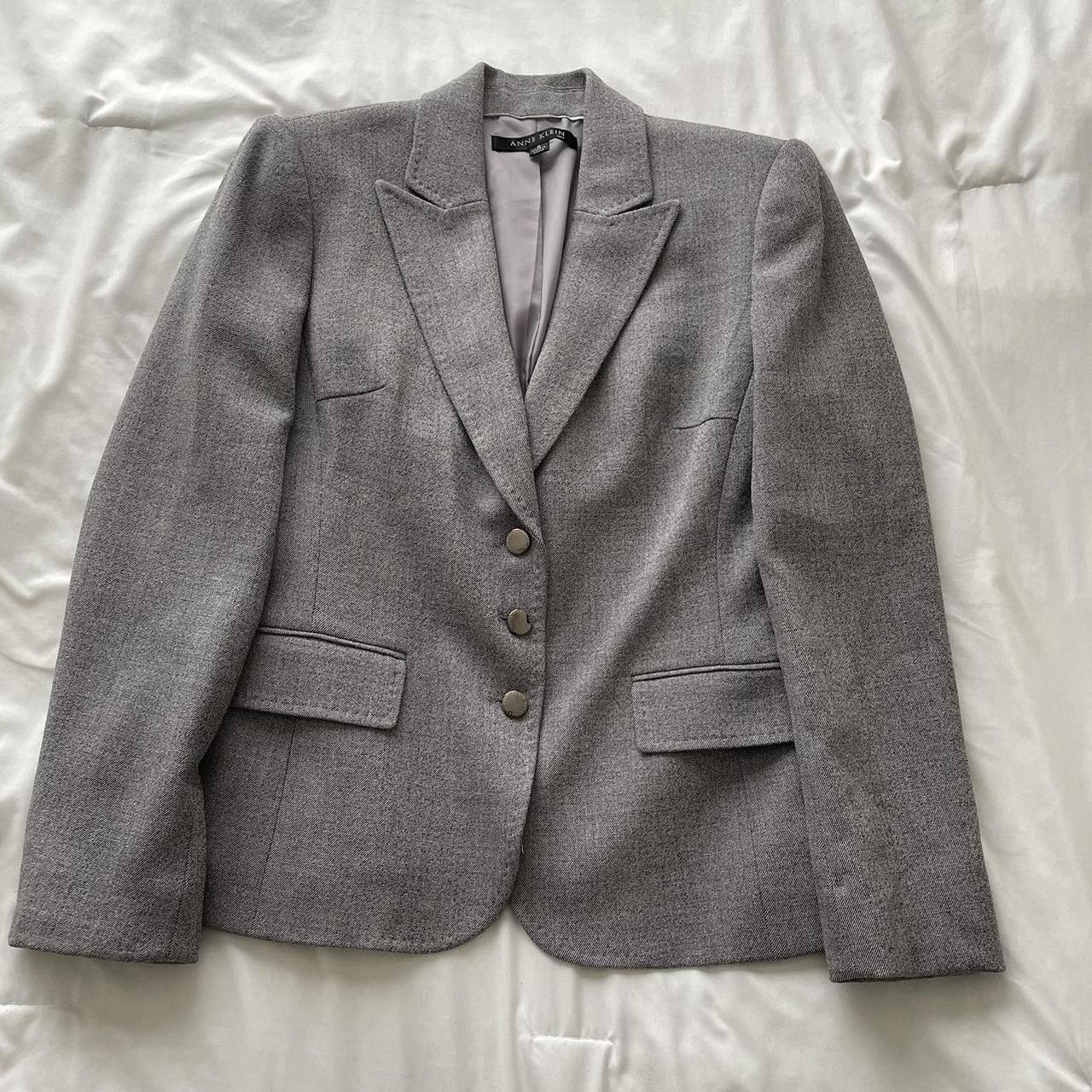 Anne Klein Women's Grey and Silver Suit (2)