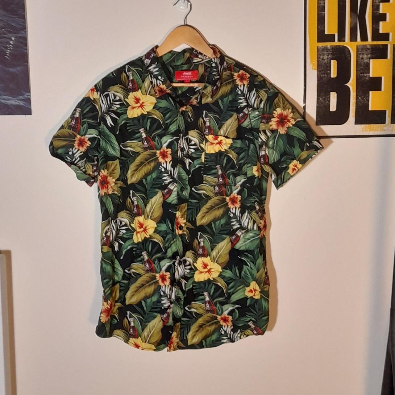 PacSun Men's Green and Red Shirt | Depop