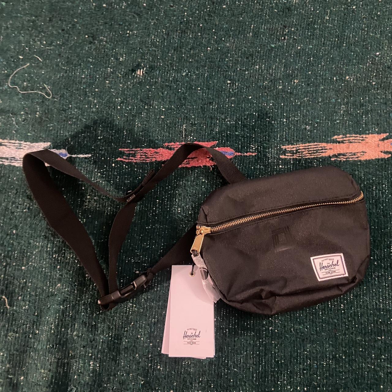 Herschel Slingbag Size adjustable Colors black... Depop