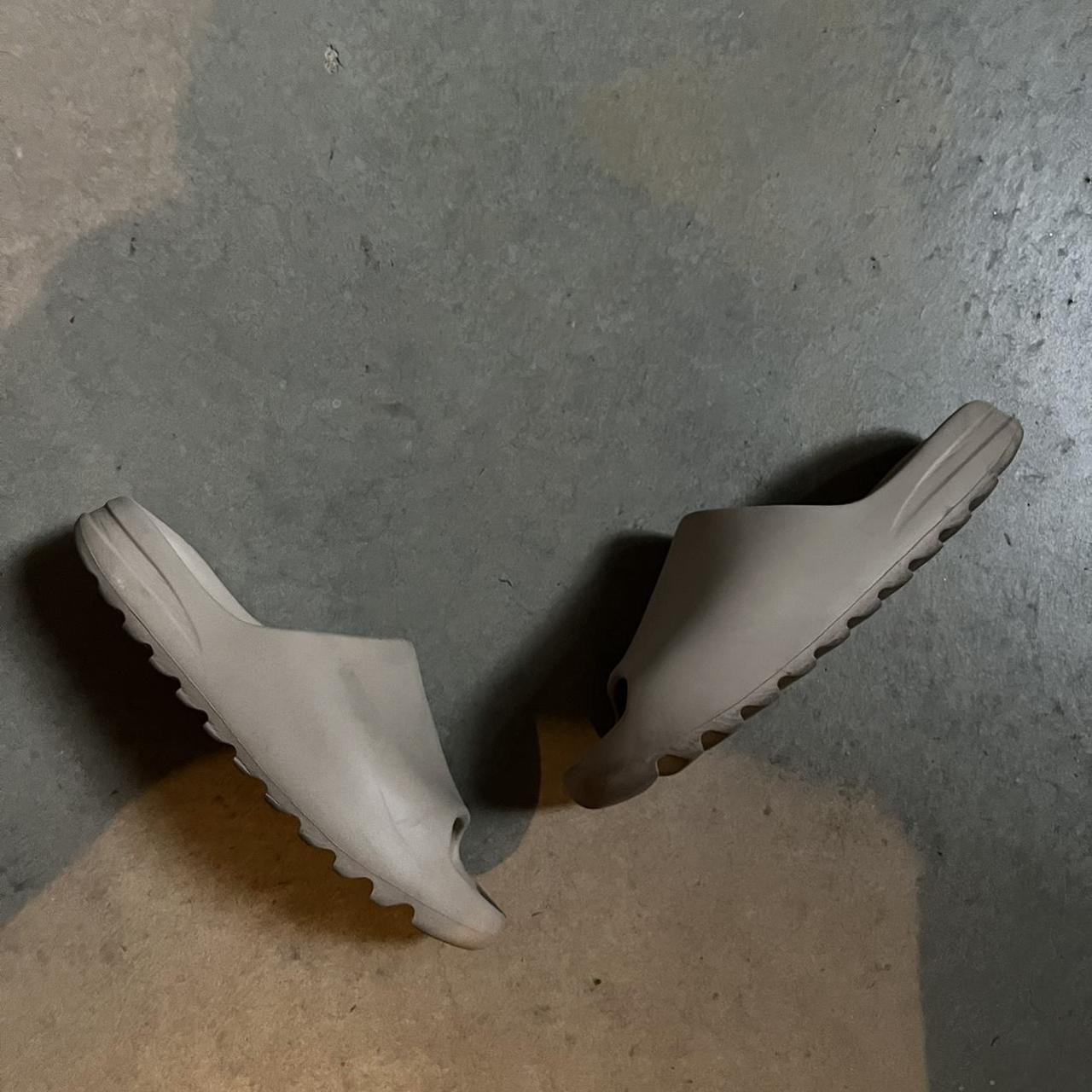 yeezy slides bone size 11