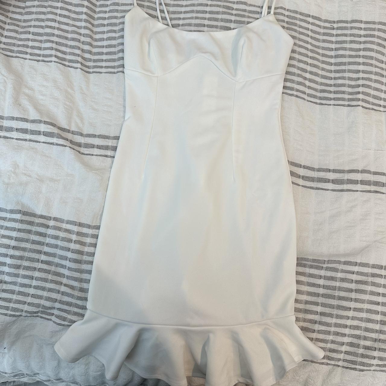 White selfie leslie bodycon dress - Depop