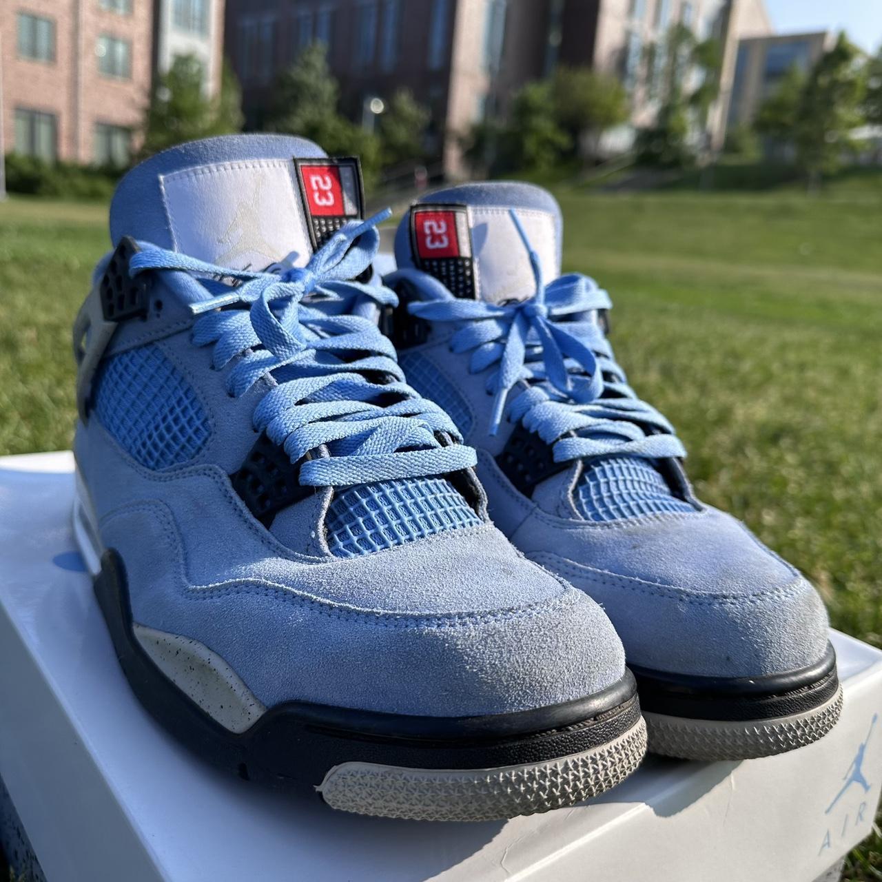 VNDS Air Jordan UNC 4s Minimal wear/heel... - Depop