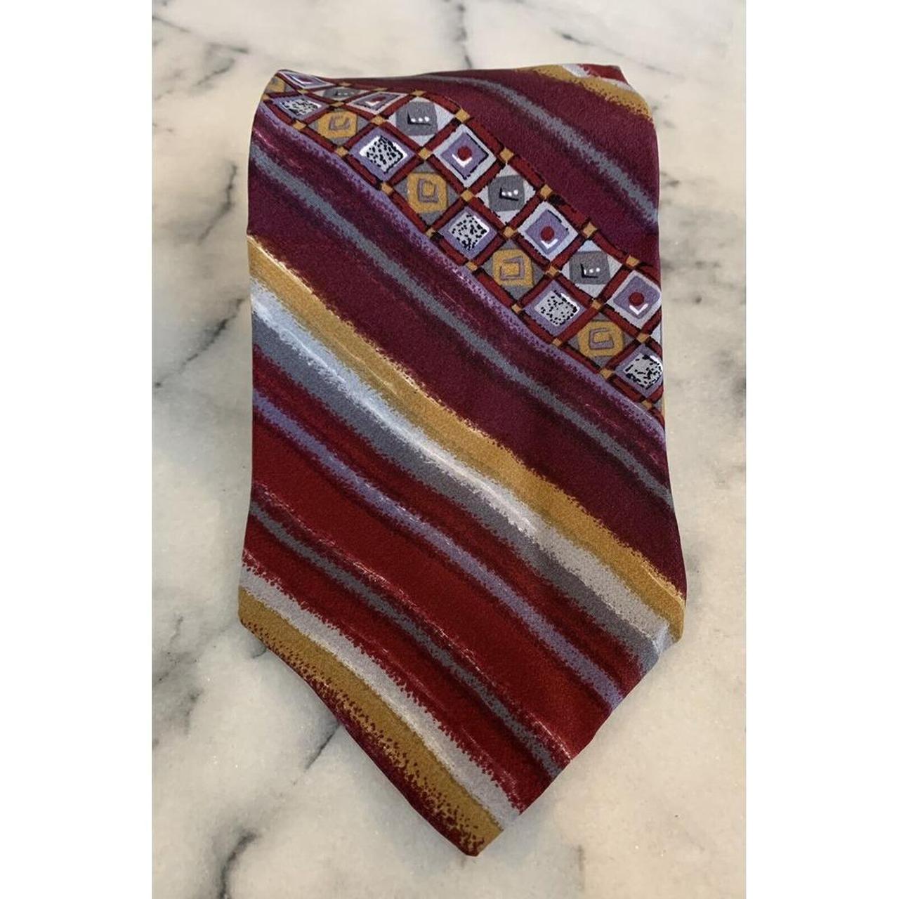 item listed by the_rotating_closet