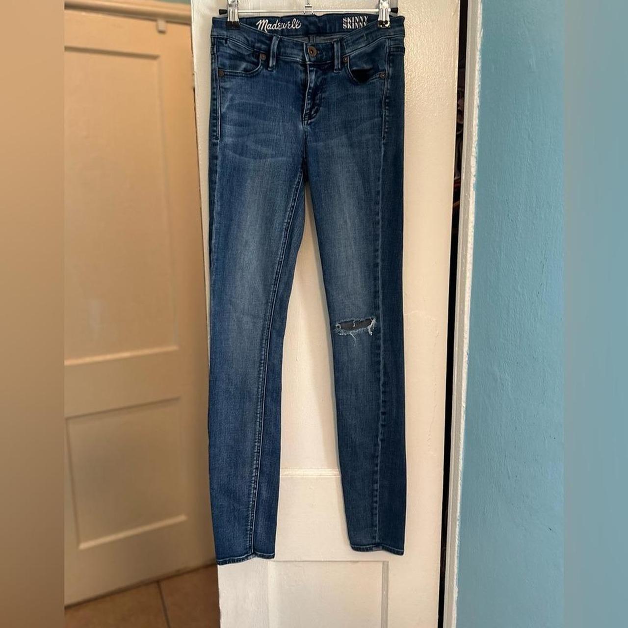 item listed by the_rotating_closet