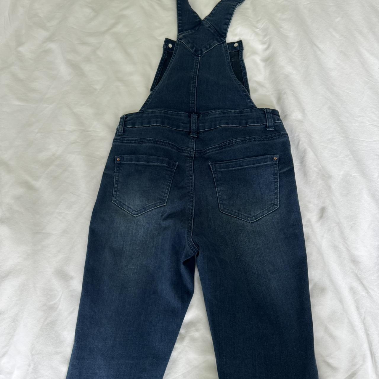 New look petite size 8 dungarees would fit a size