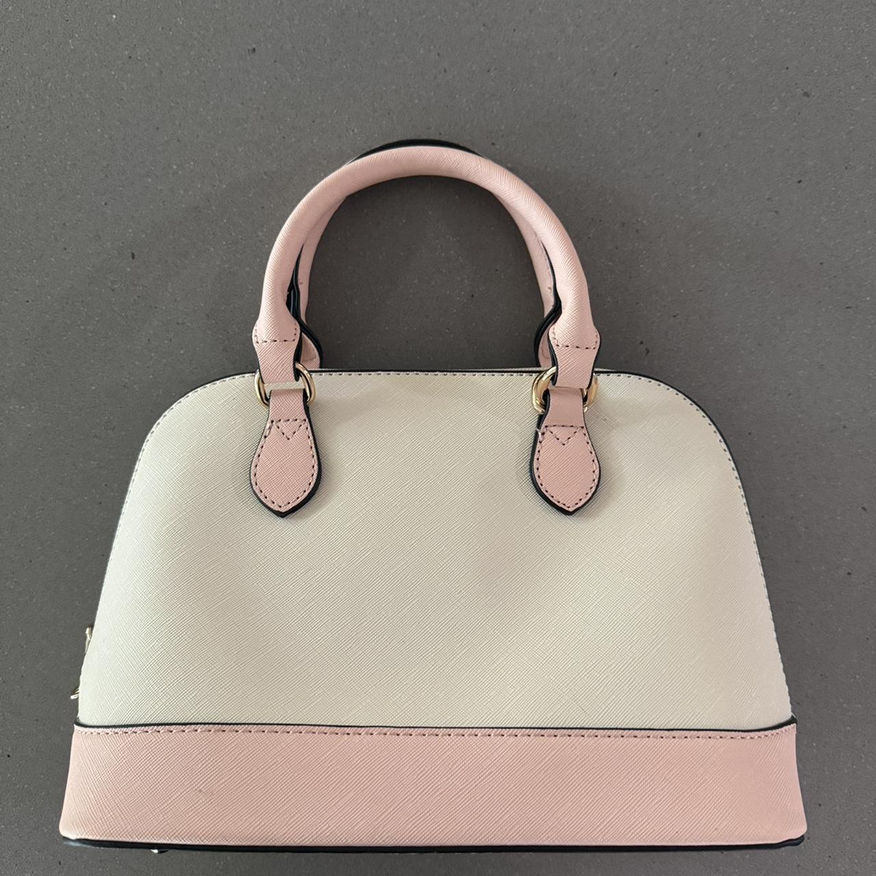 item listed by giuliathompson15