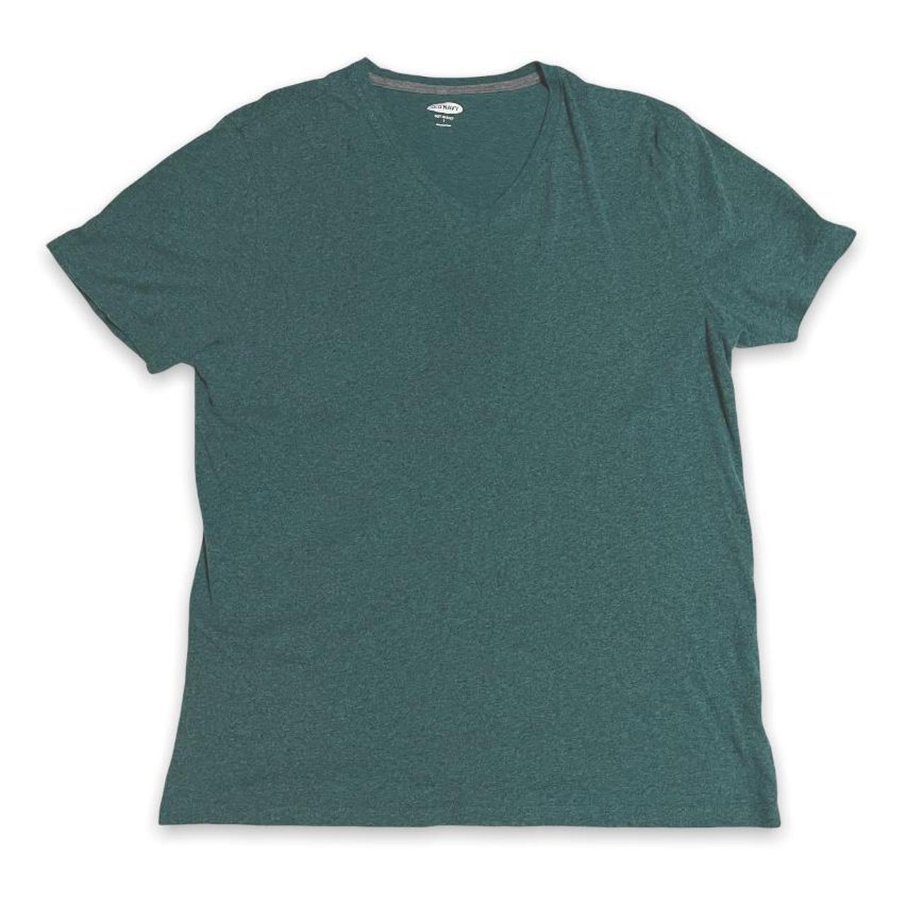 Old Navy Basic Mens Tee PRICE FIRM Color... Depop