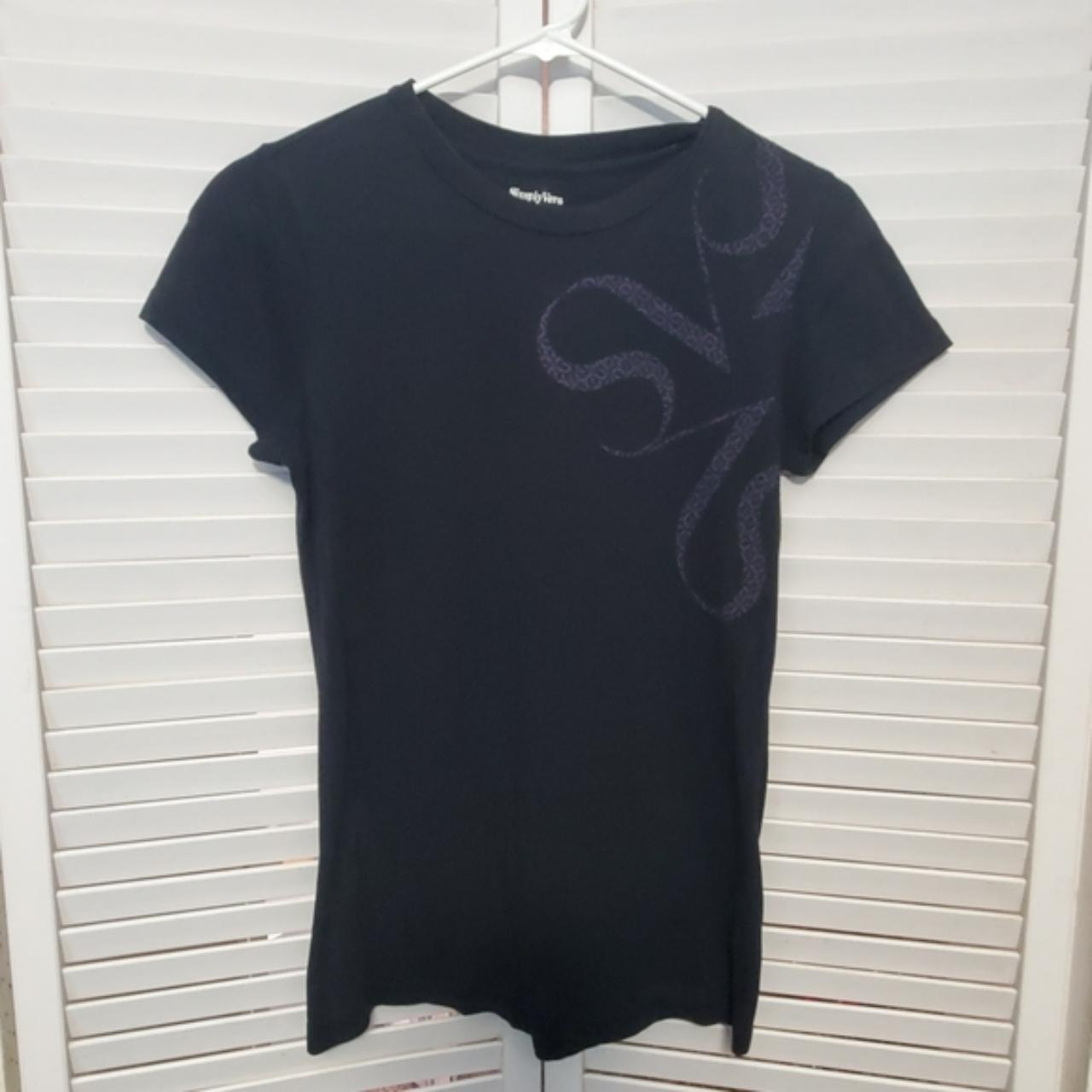 Simply Vera Tee Simply Vera by Vera Wang 55% Supima... - Depop