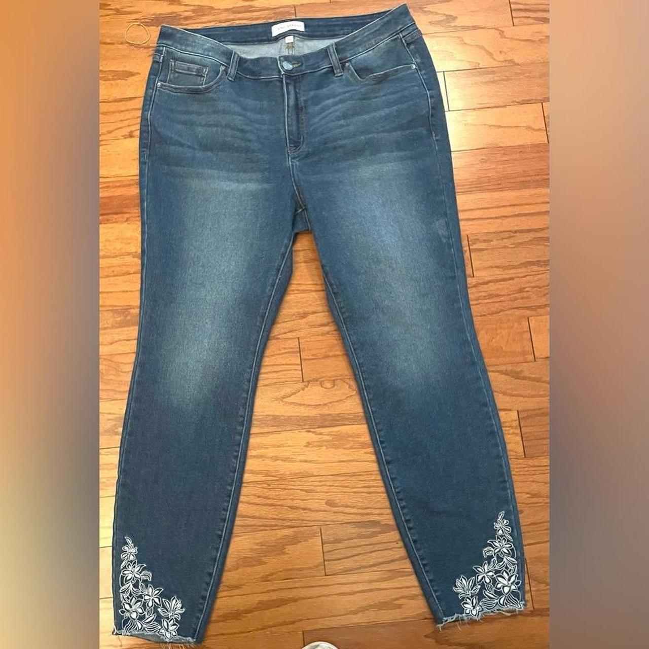 item listed by lanaazimah