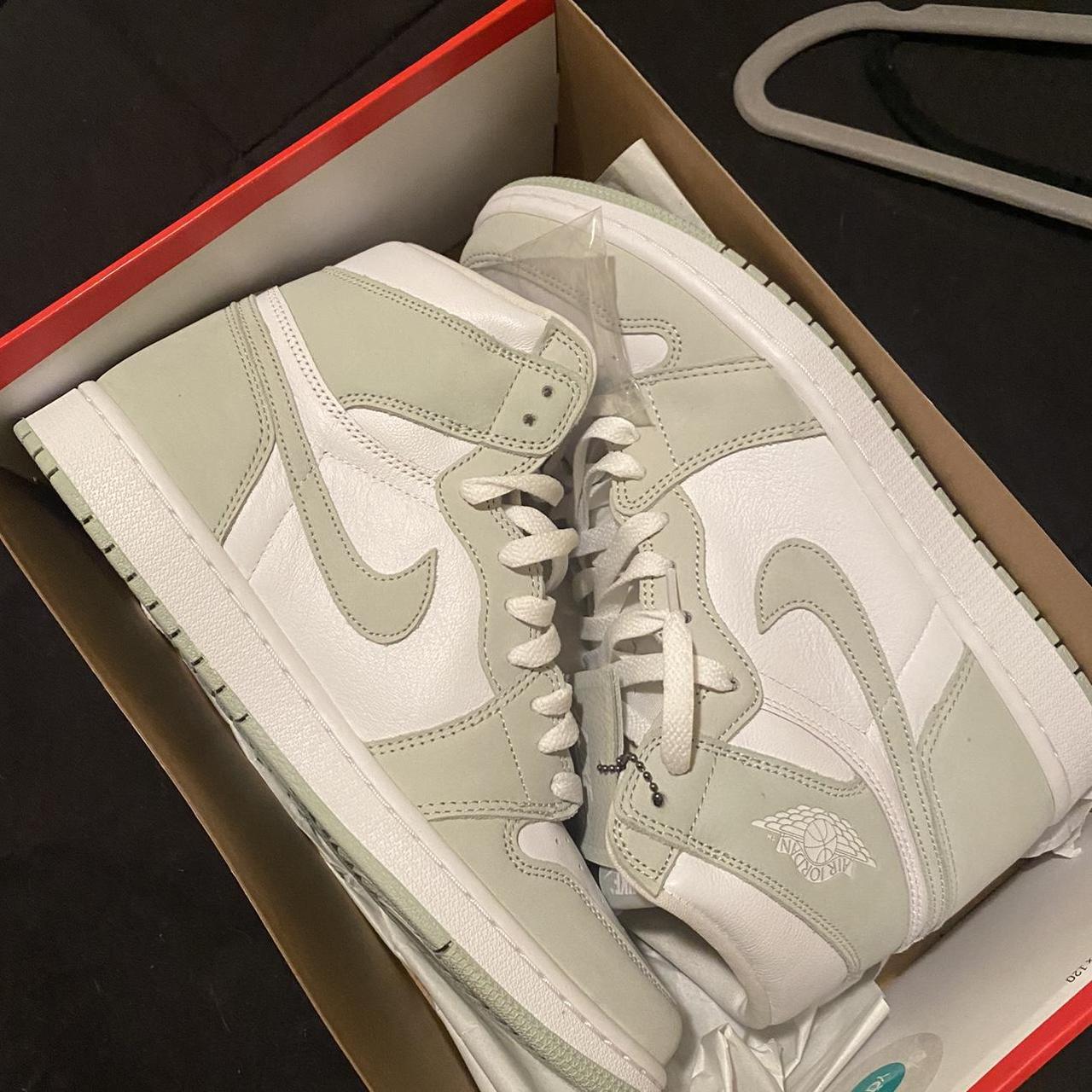 Nike seafoam dunks size Womens 11.5. Never worn.... - Depop