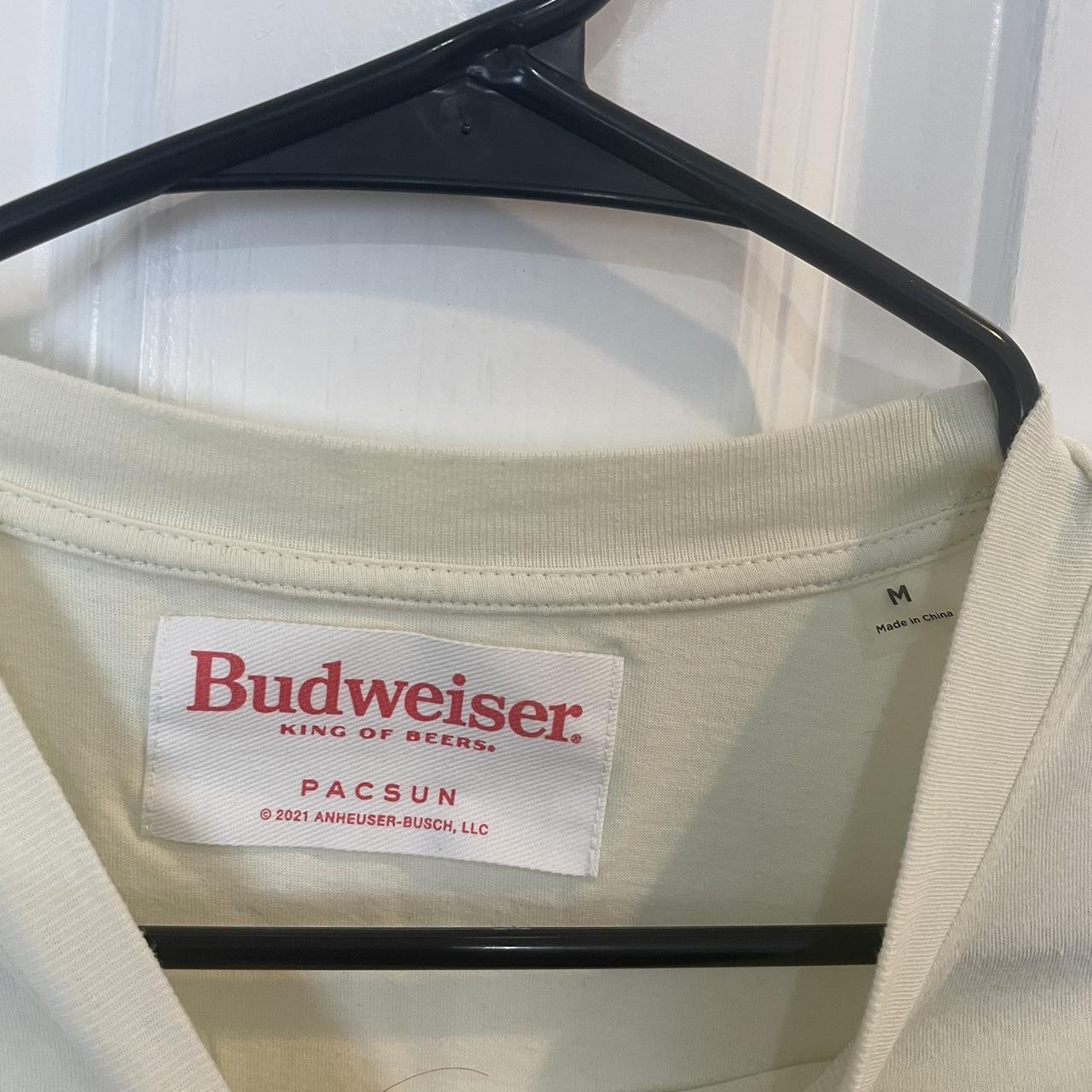 Budweiser Men's Cream and Red T-shirt (2)