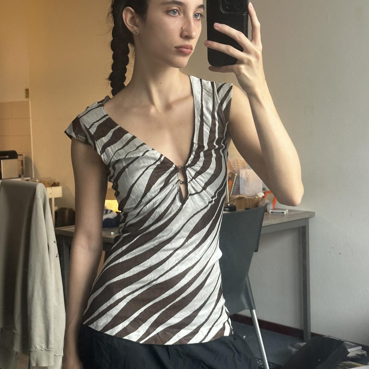 MESSAGE BEFORE BUYING - shipping from... - Depop