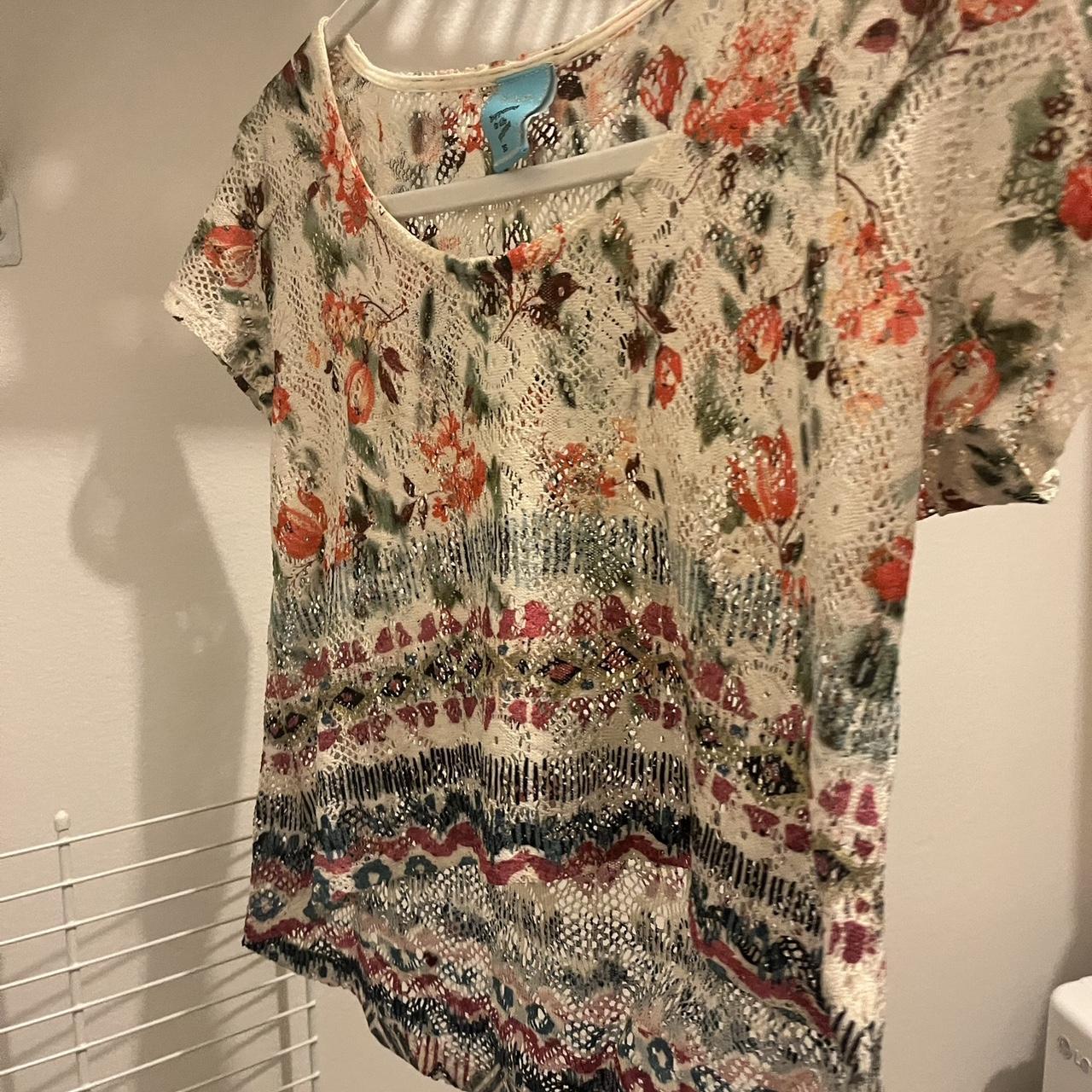 Cropped crochet floral boho pattern top fits... - Depop