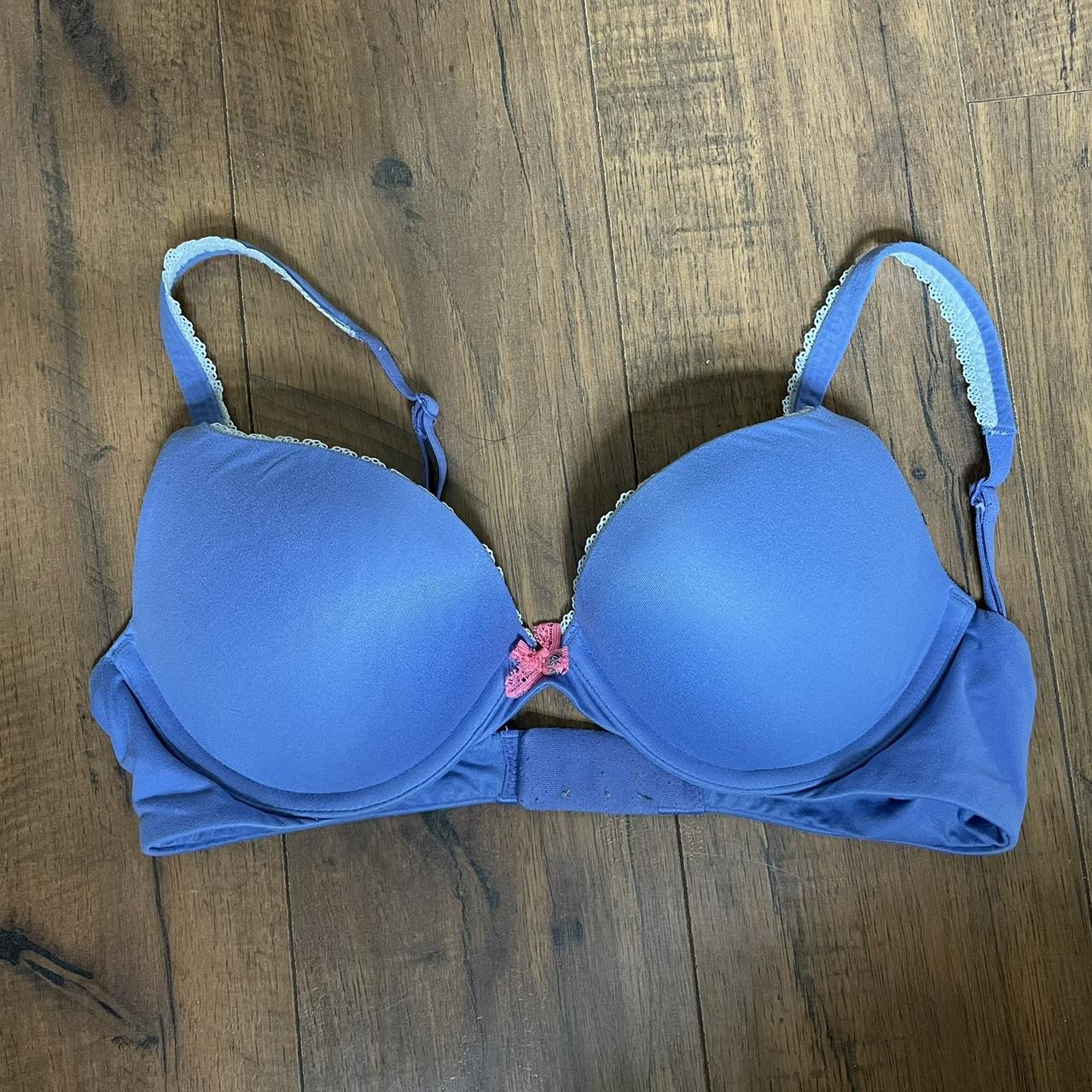 item listed by bellsclothingco