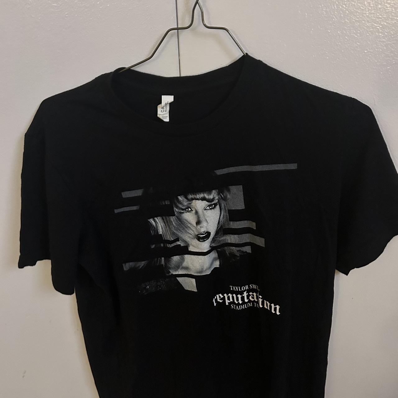 Taylor Swift Reputation Tour t shirt - Depop
