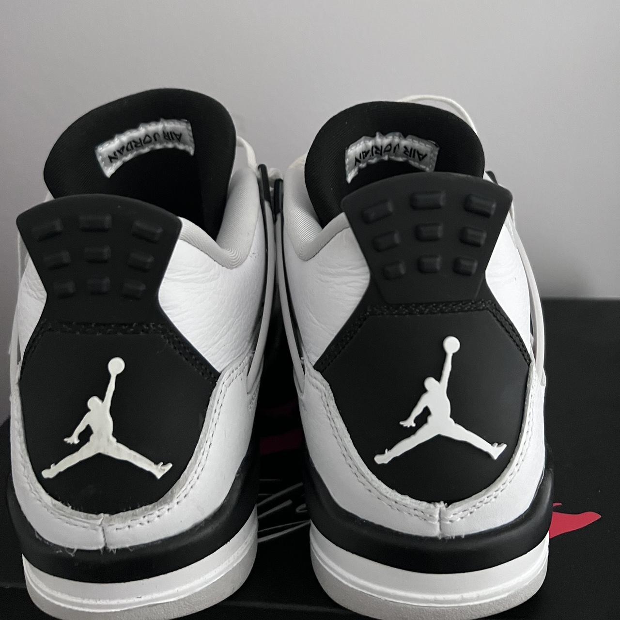 womens black and grey jordans