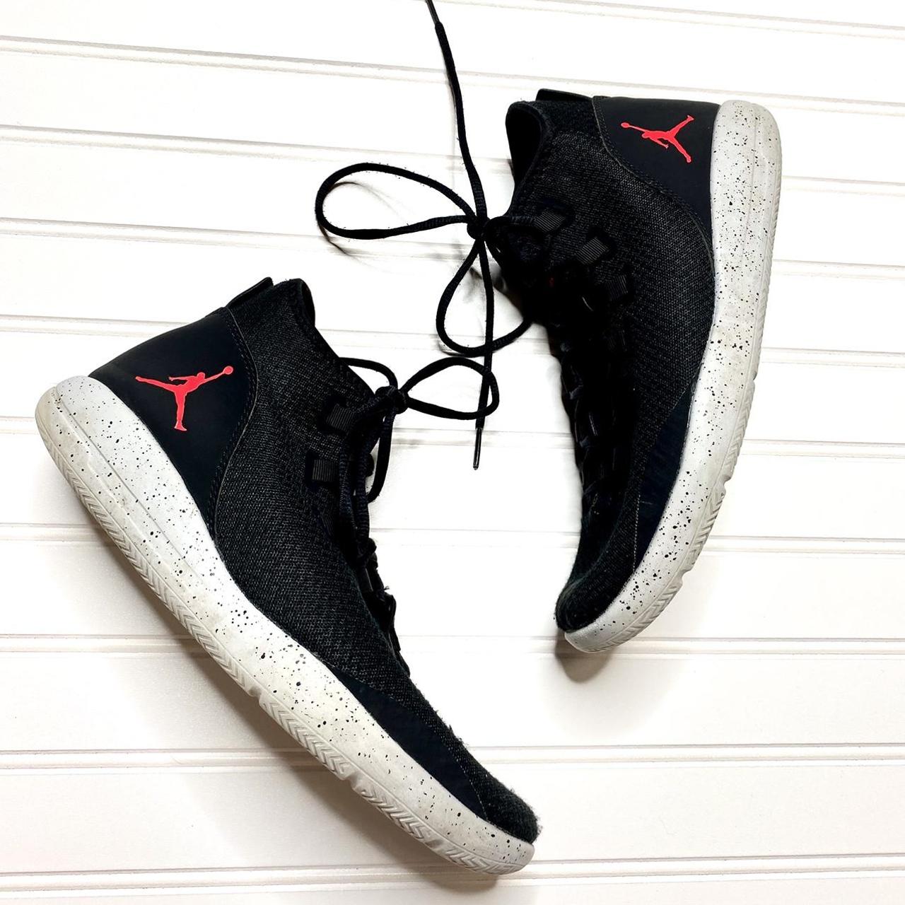 mens black jordan trainers