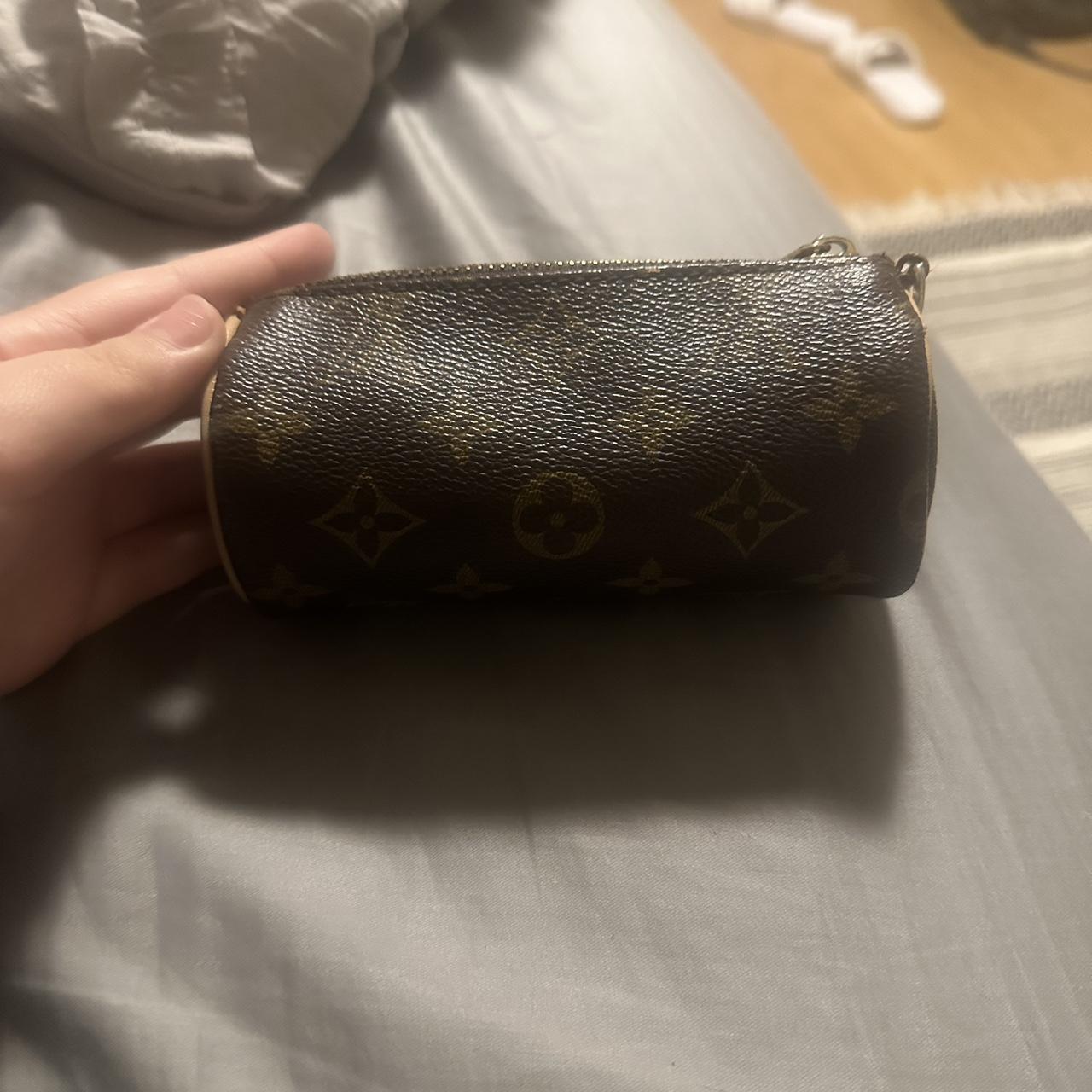 Authentic LV purse. In good condition. Barely used.