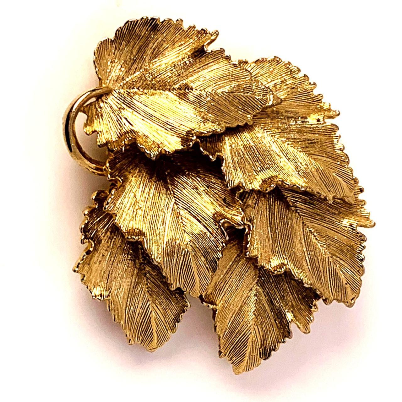 Vintage Gold Leaves Brooch Etched 3D In excellent... Depop