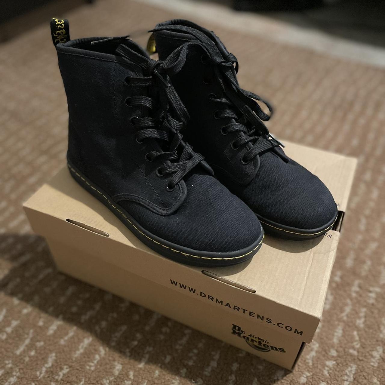 Black canvas high top Dr. Martens US size 5 In