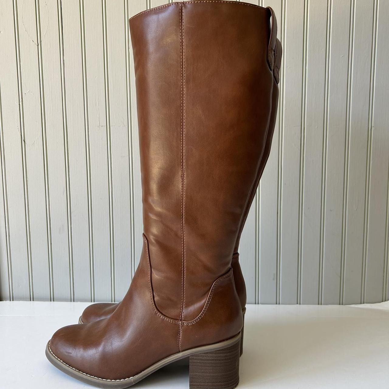 Universal Thread Women's Brown Boots (2)