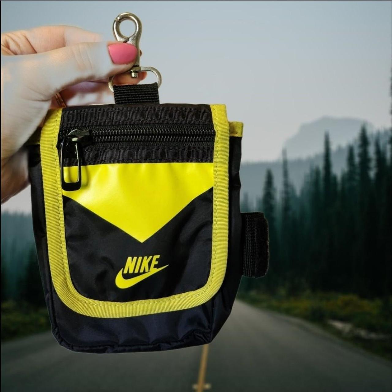 nike black pouch