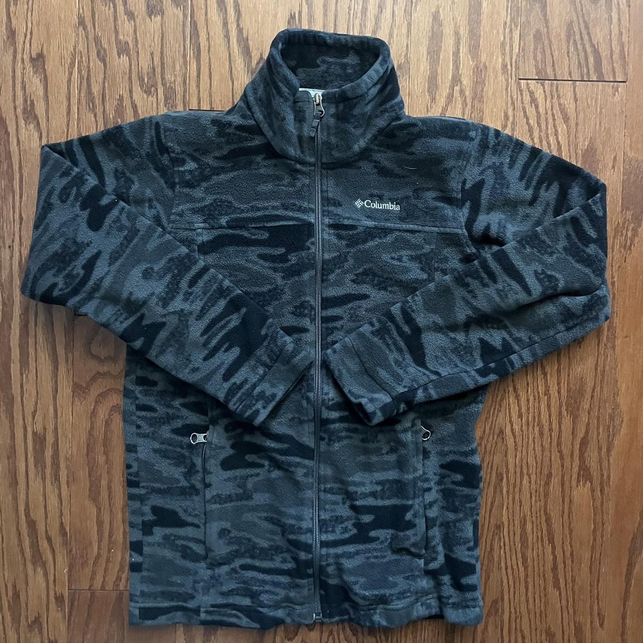 INSANE Men’s Columbia Camo Fleece Size XS in amazing... Depop