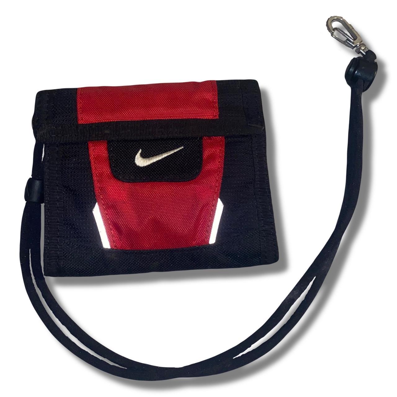 Nike hotsell wallet black