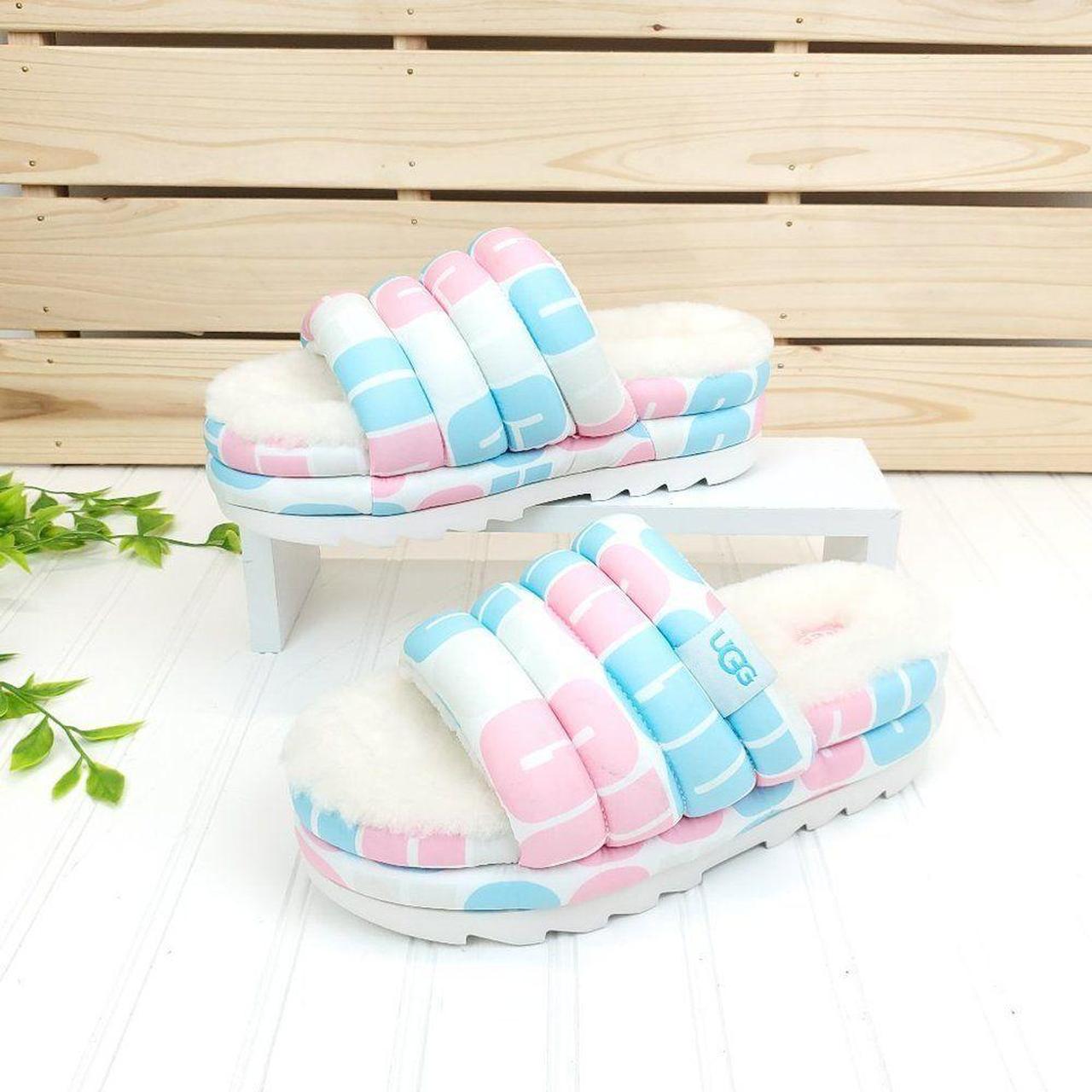 Pink blue and discount white ugg slippers