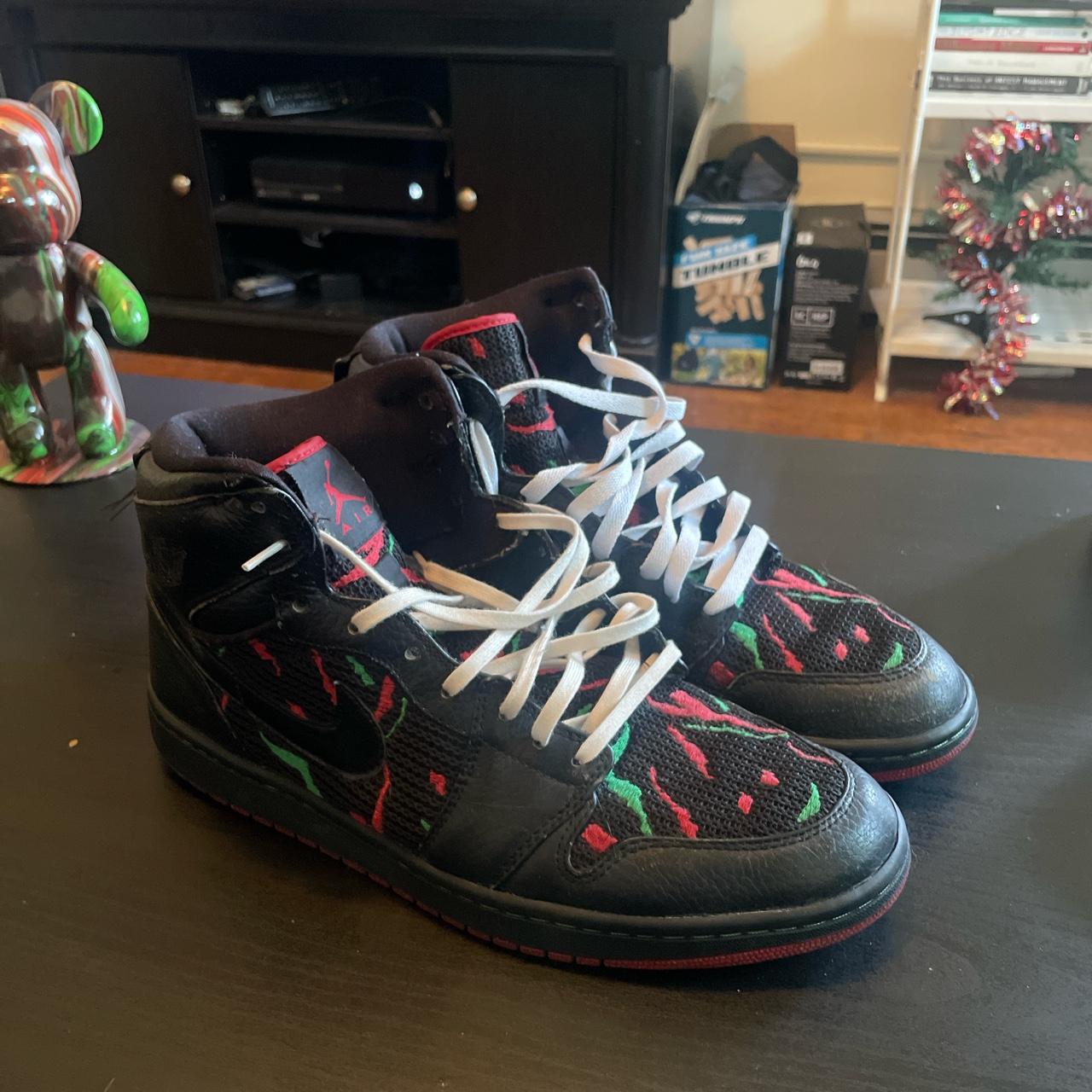 Jordan Men's Black and Red Trainers Depop