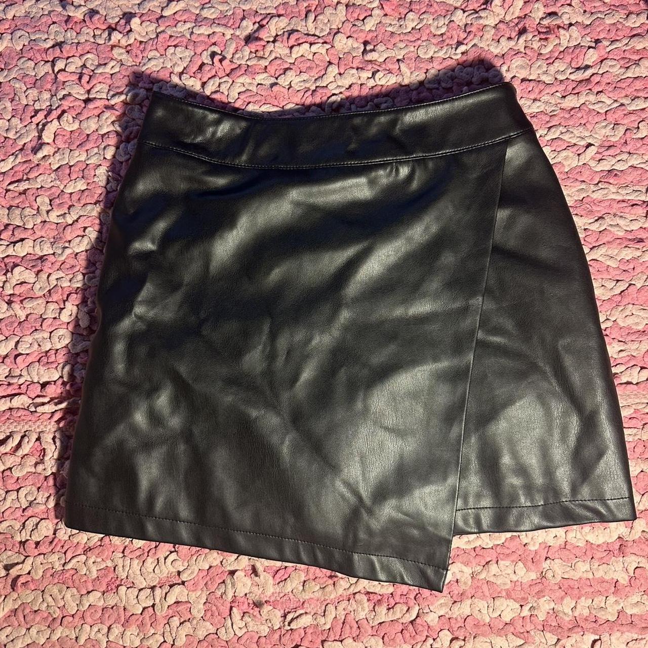 item listed by hayz_curated