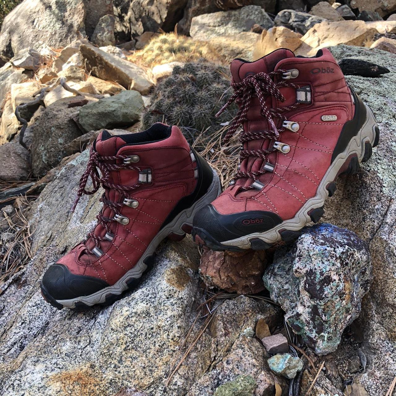 Oboz red 2024 hiking boots