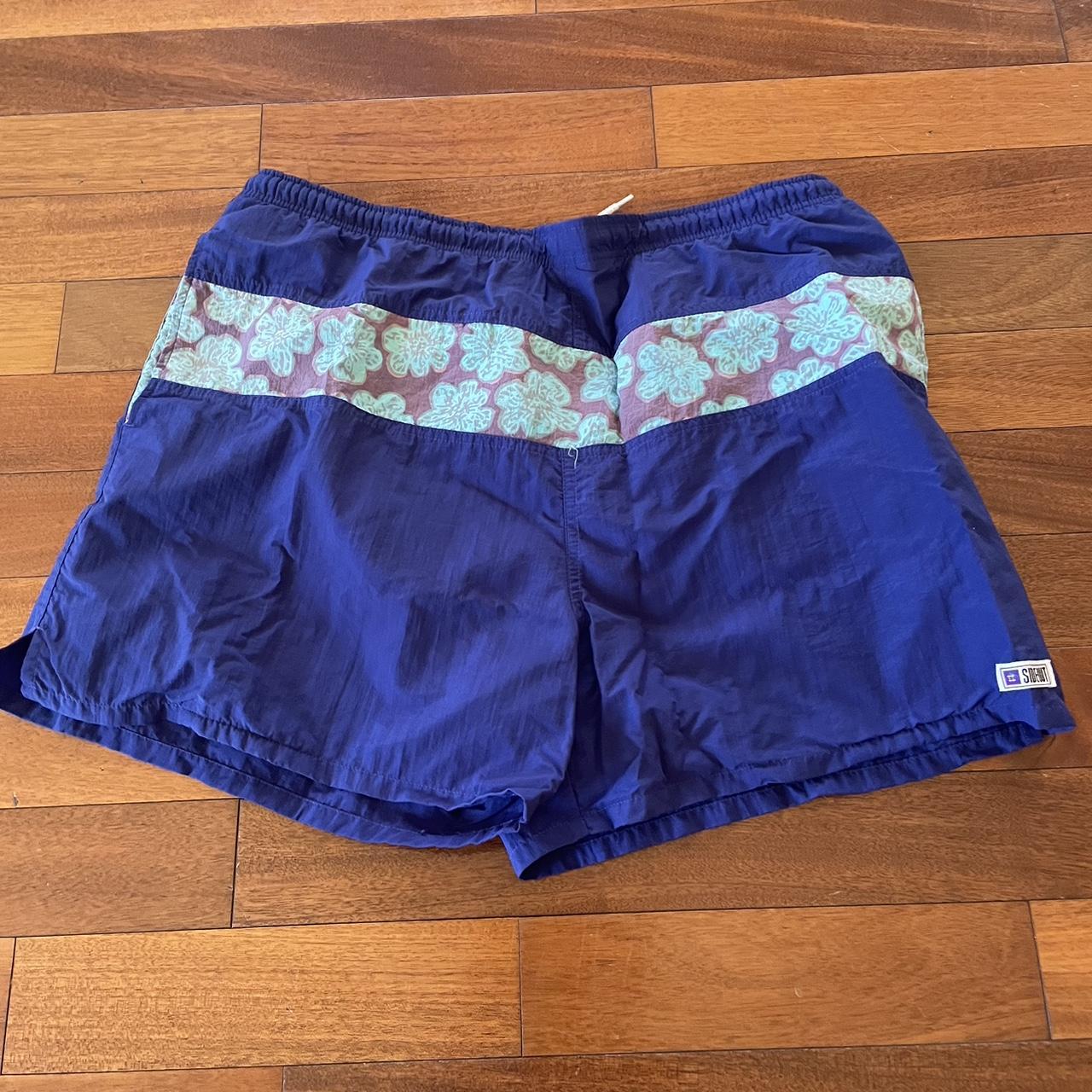 Vintage shorts, size xl, no netting inside Depop