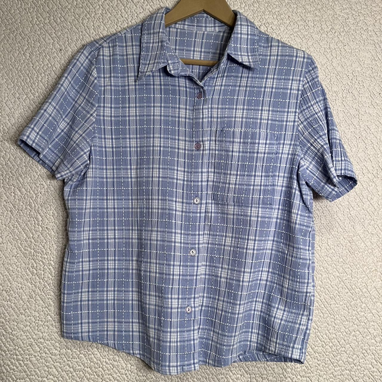 THE CUTEST vintage white & blue checkered button up... - Depop