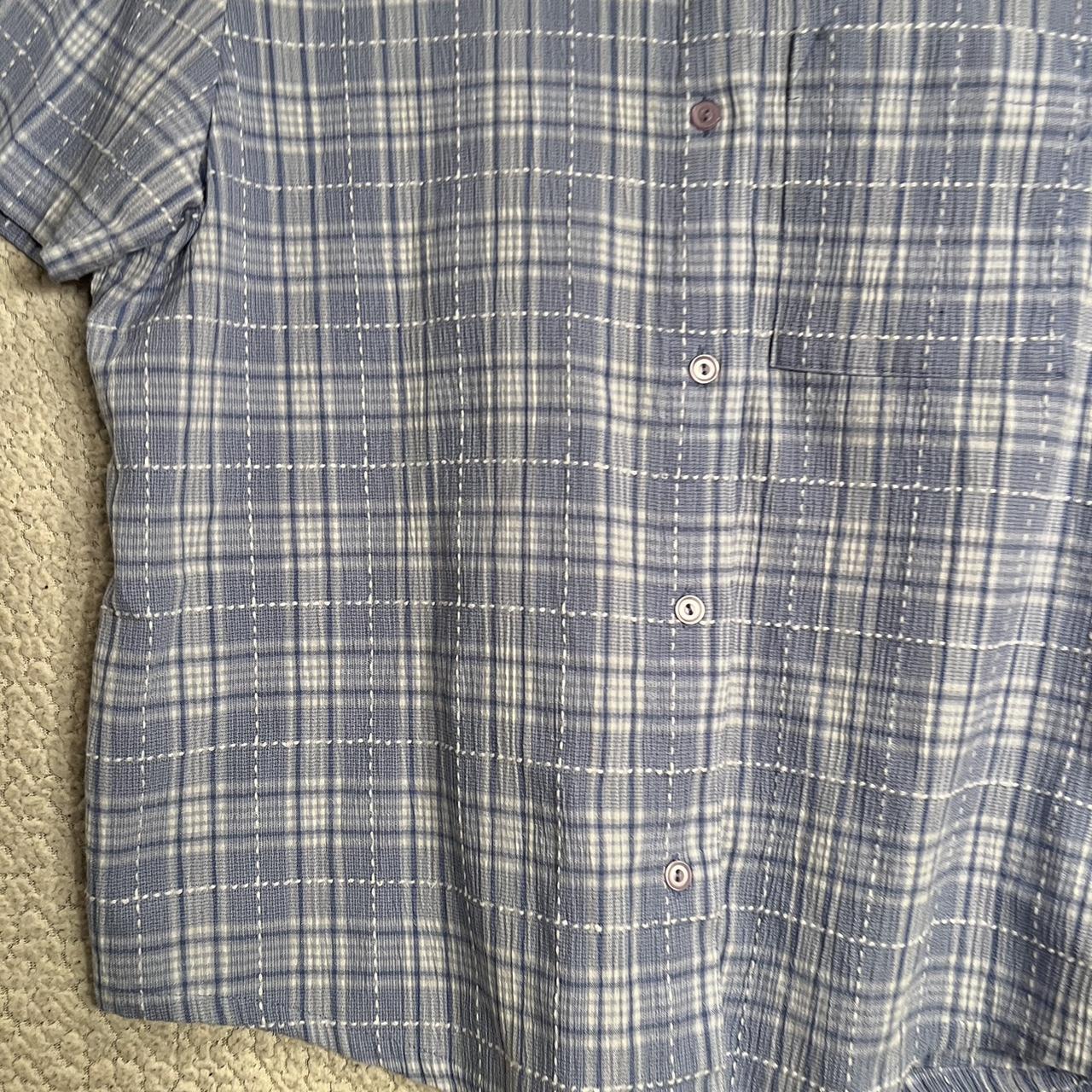 THE CUTEST vintage white & blue checkered button up... - Depop