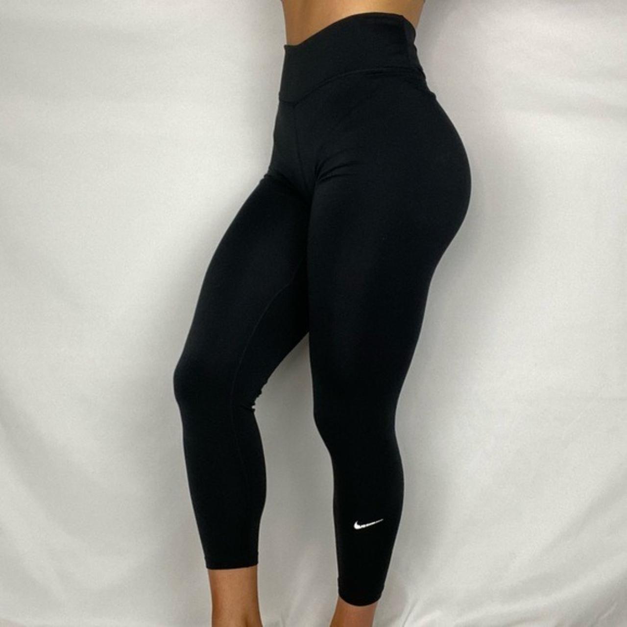 Nike yoga pants Black Size small Over the - Depop
