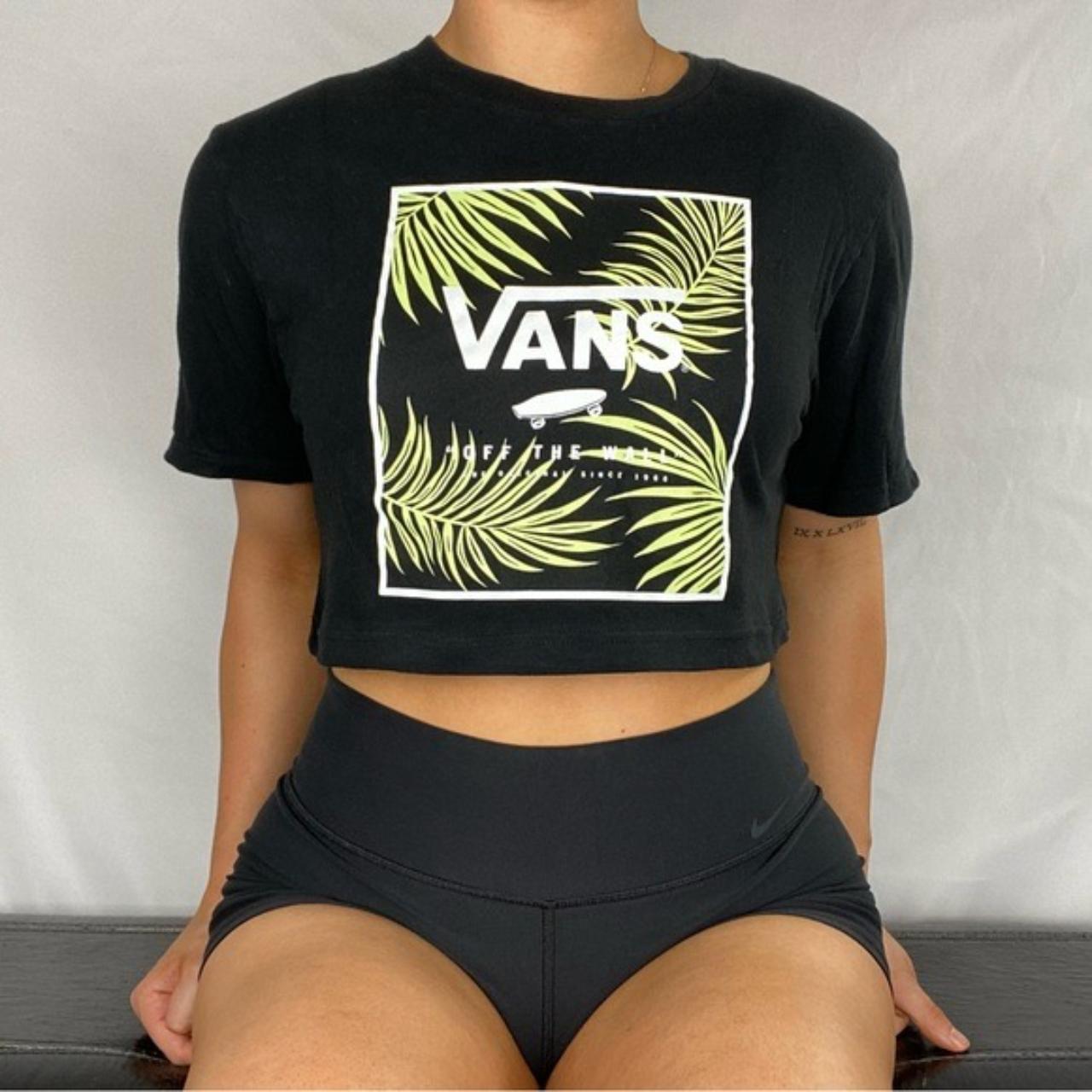 Black and white 2024 vans crop top