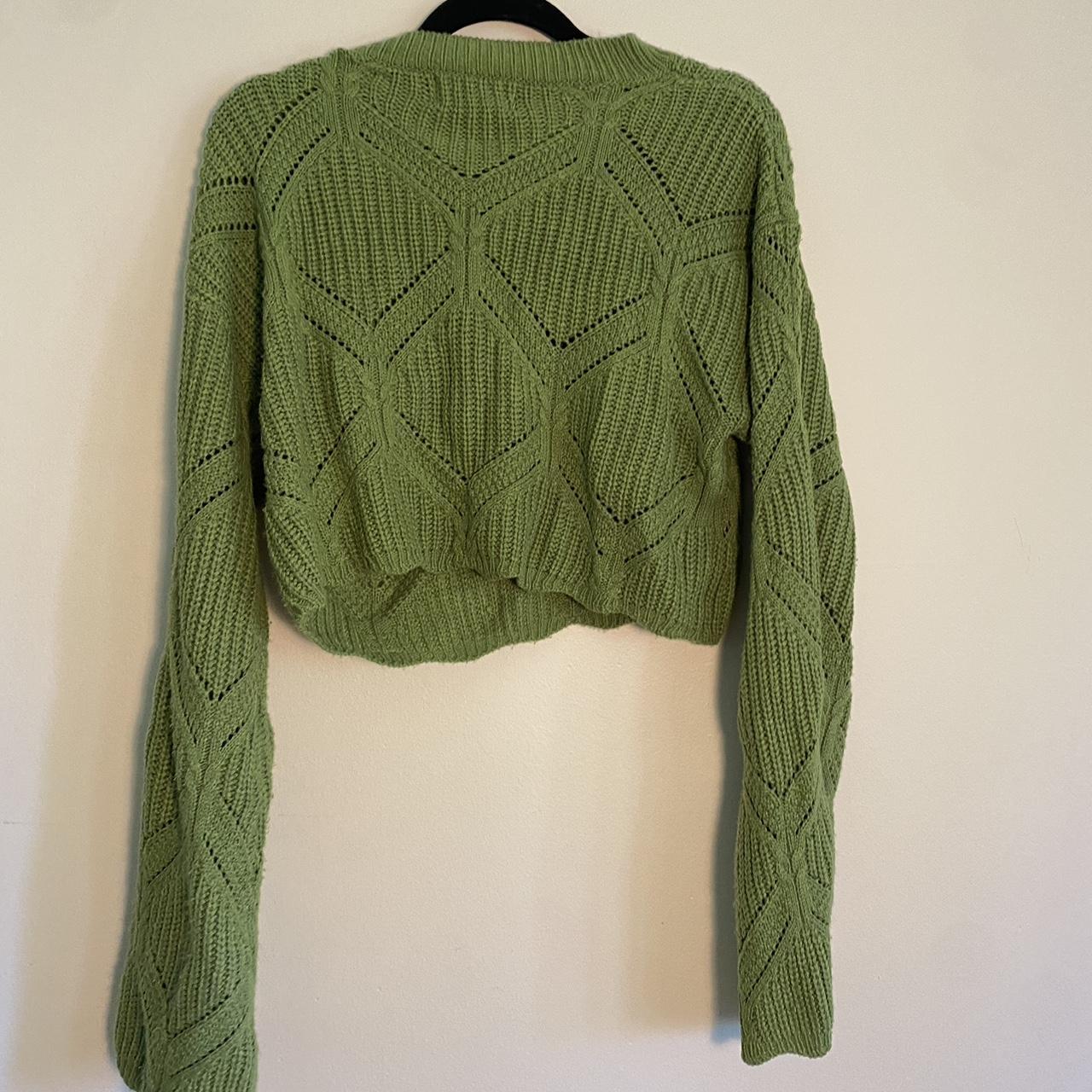 soft and comfy cider knit, green crop. stunning... Depop