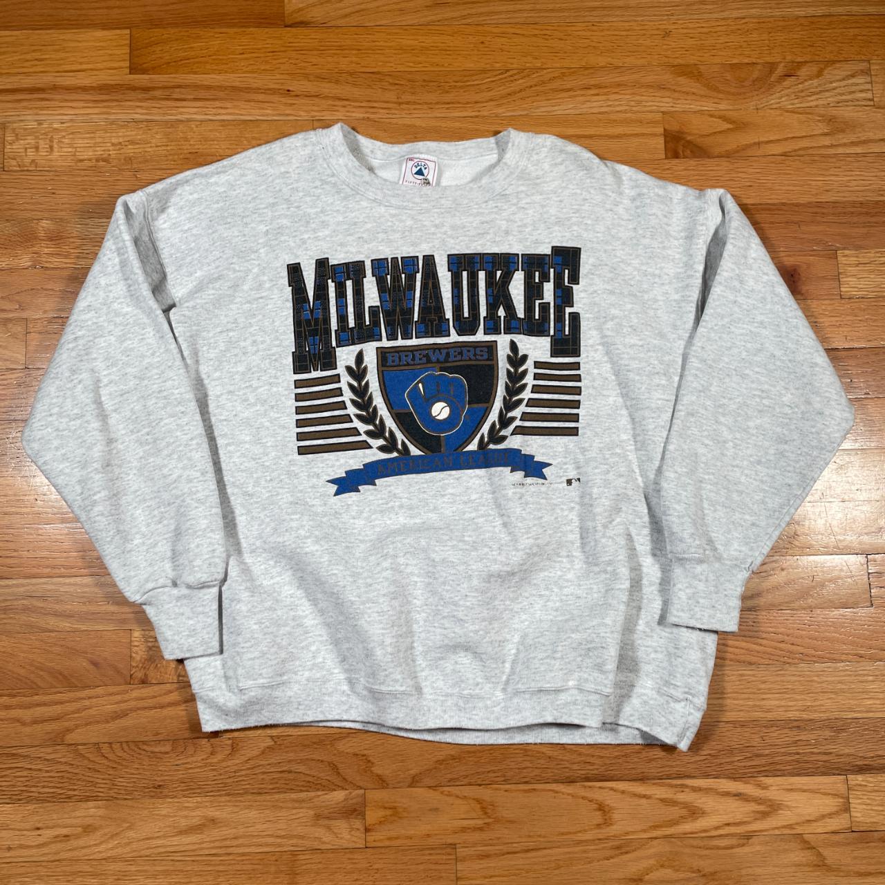 OK THIS ONE IS COOL: VINTAGE MILWAUKEE BREWERS - Depop