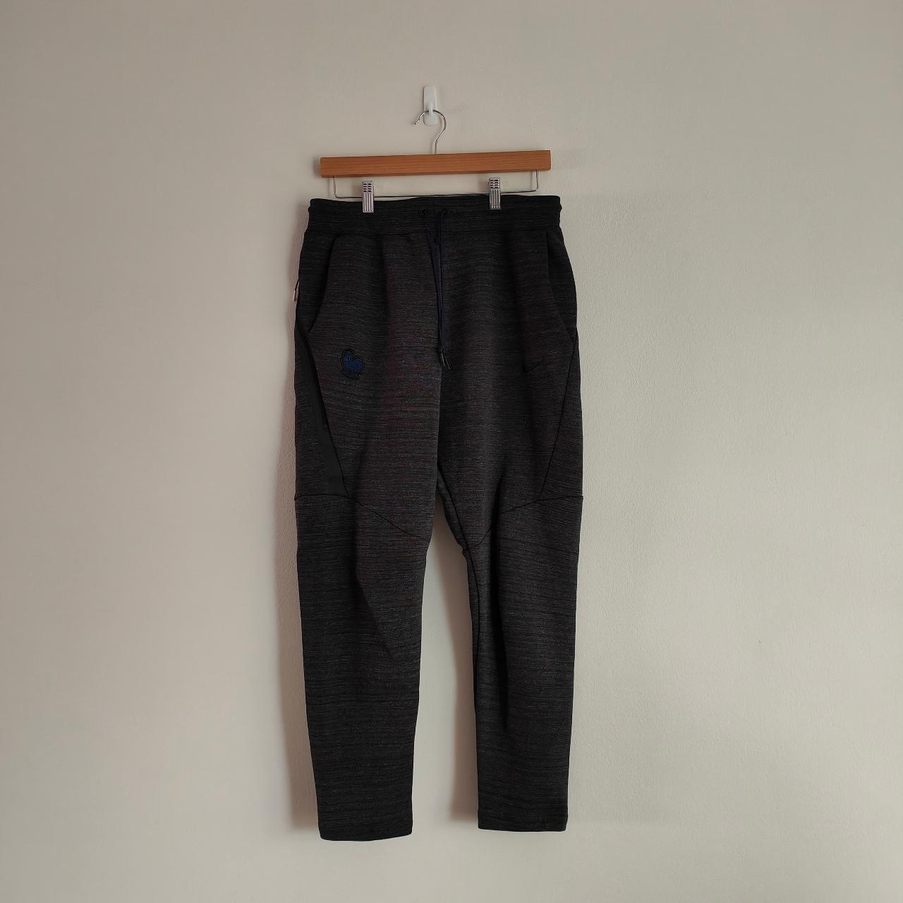 nike tech fleece cropped joggers