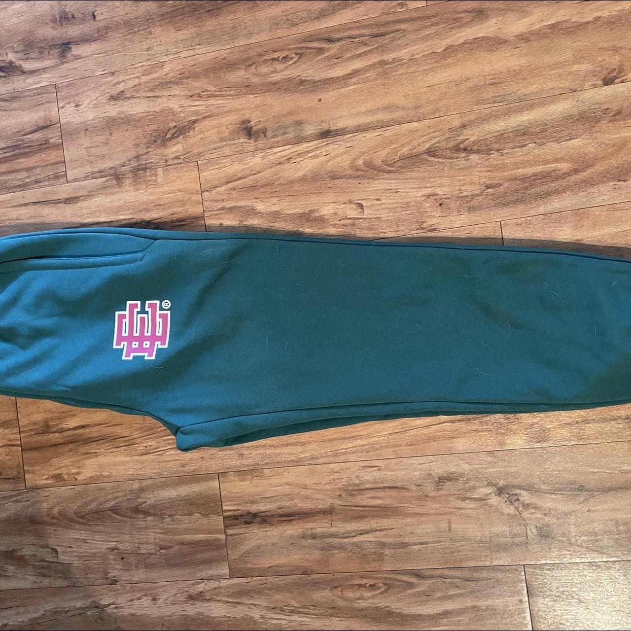 New York Eric Emanuel Sweatpants (fits medium baggy) - Depop