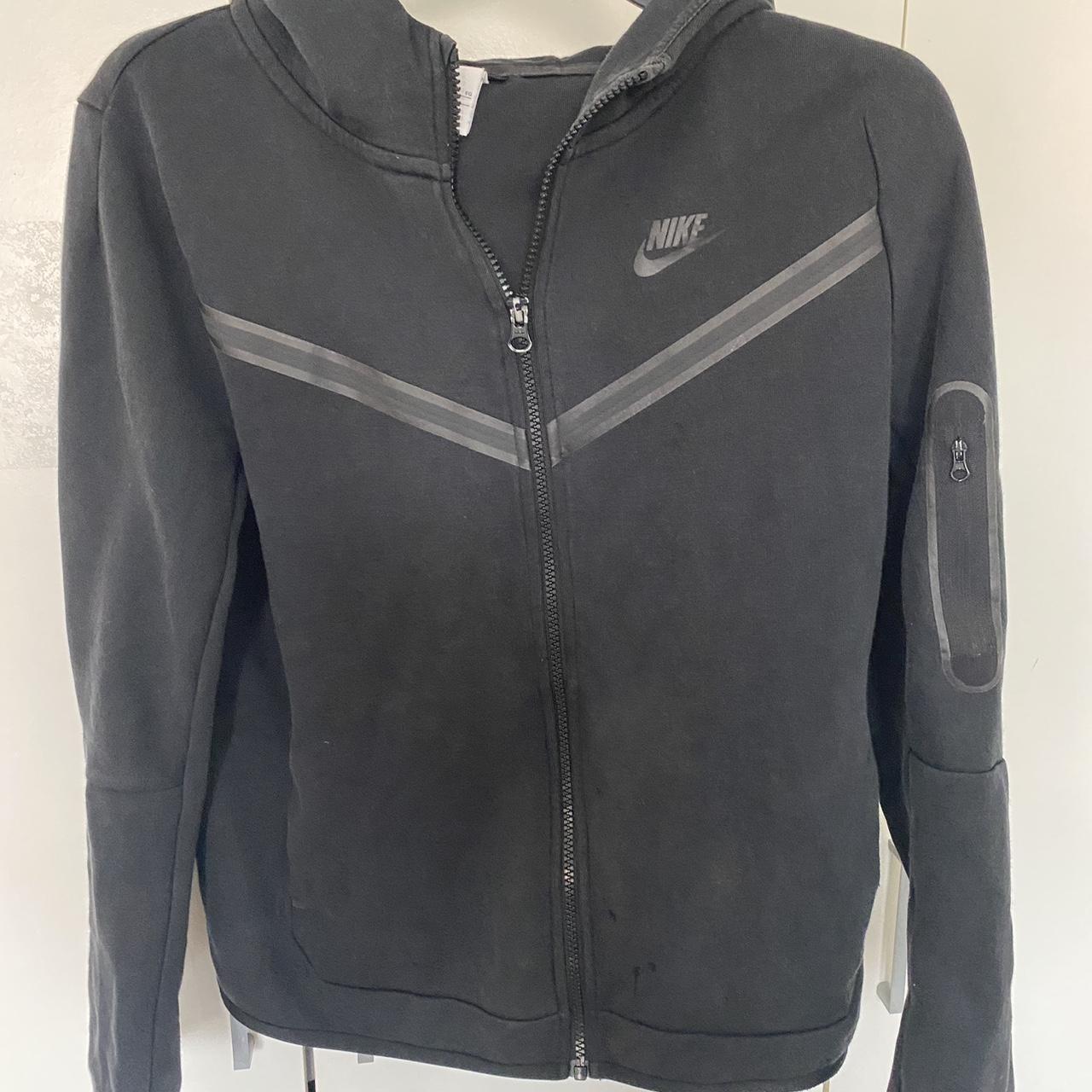xs tech fleece