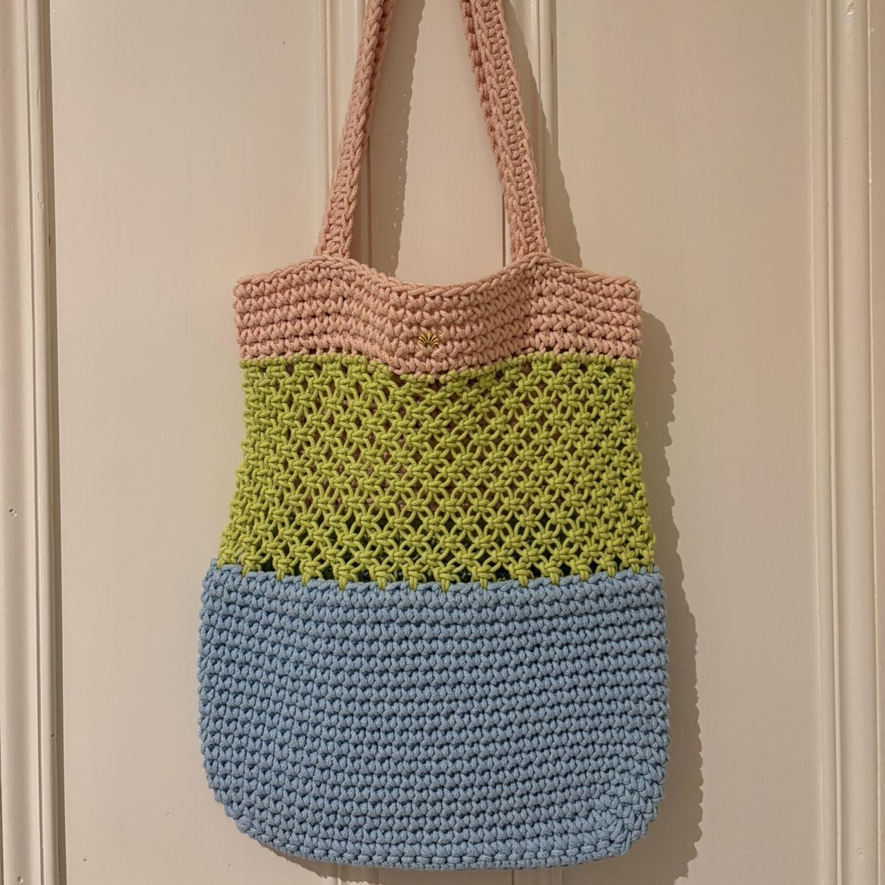 item listed by laurannlivia