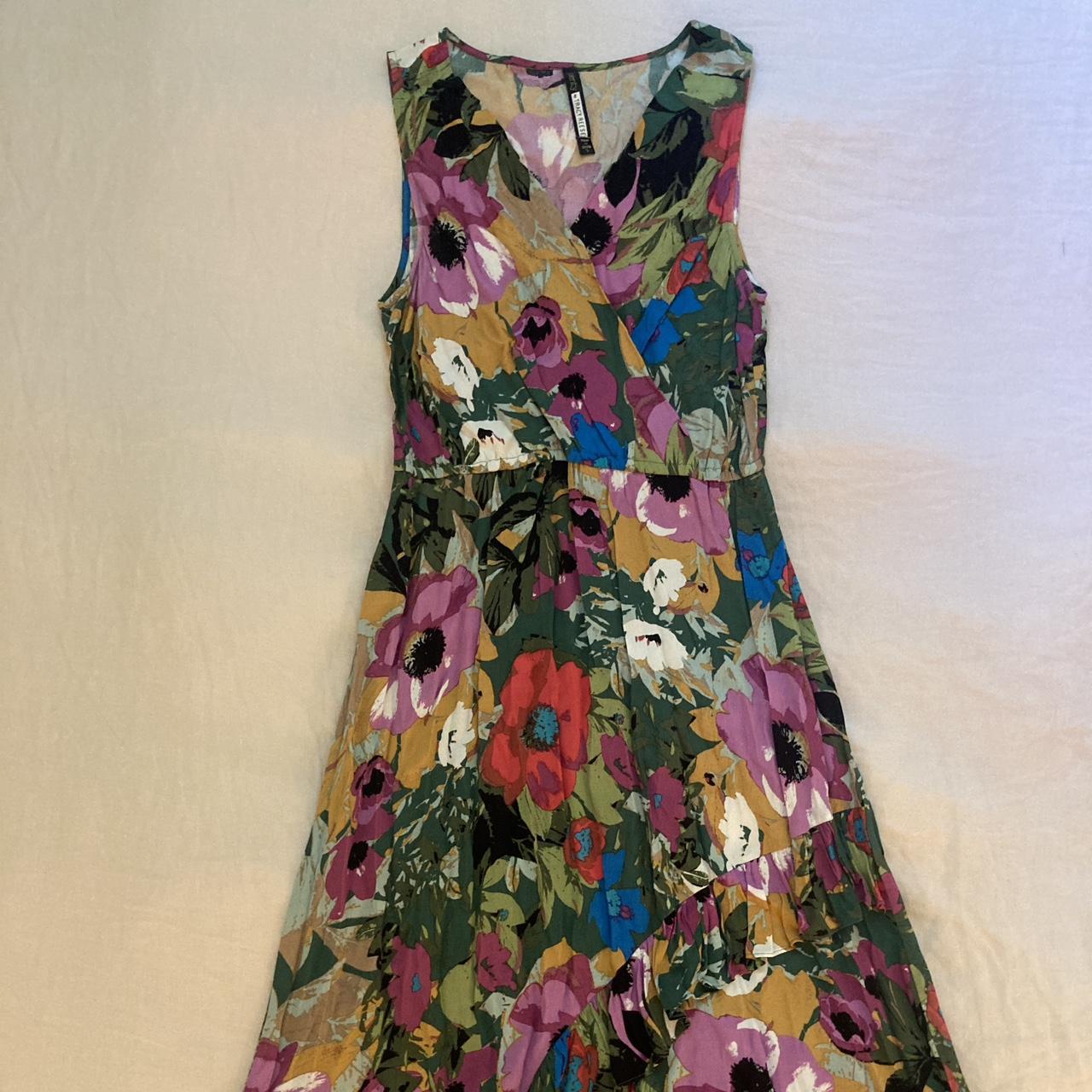 Floral dress from Anthropologie, size small,... - Depop