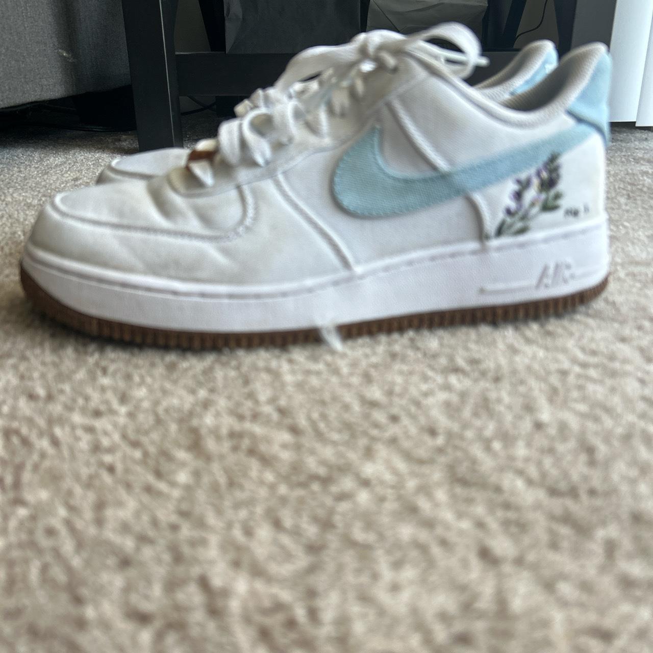 nike indigo sneakers