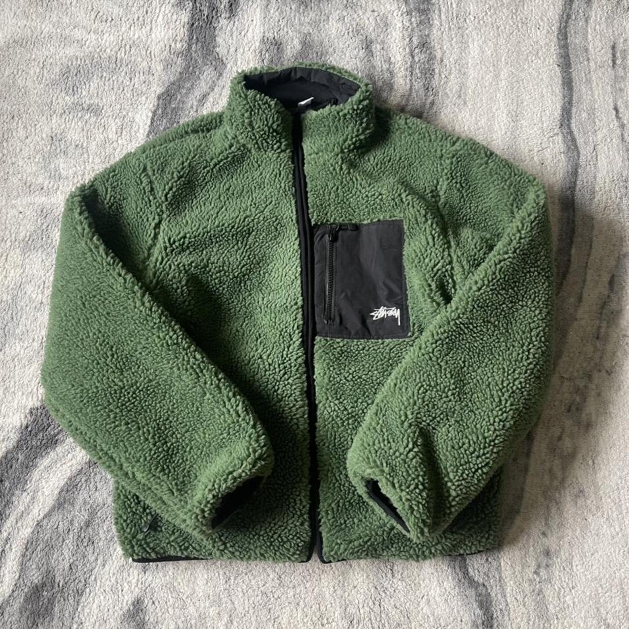 Stussy sherpa fleece reversible khaki Size Medium,... - Depop