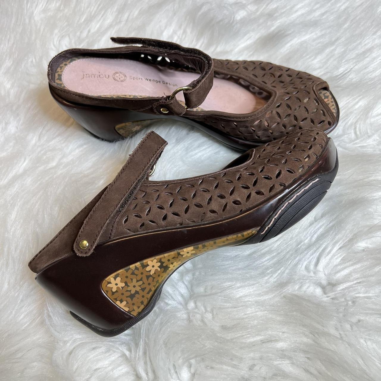 Jambu Women's Brown Sandals | Depop