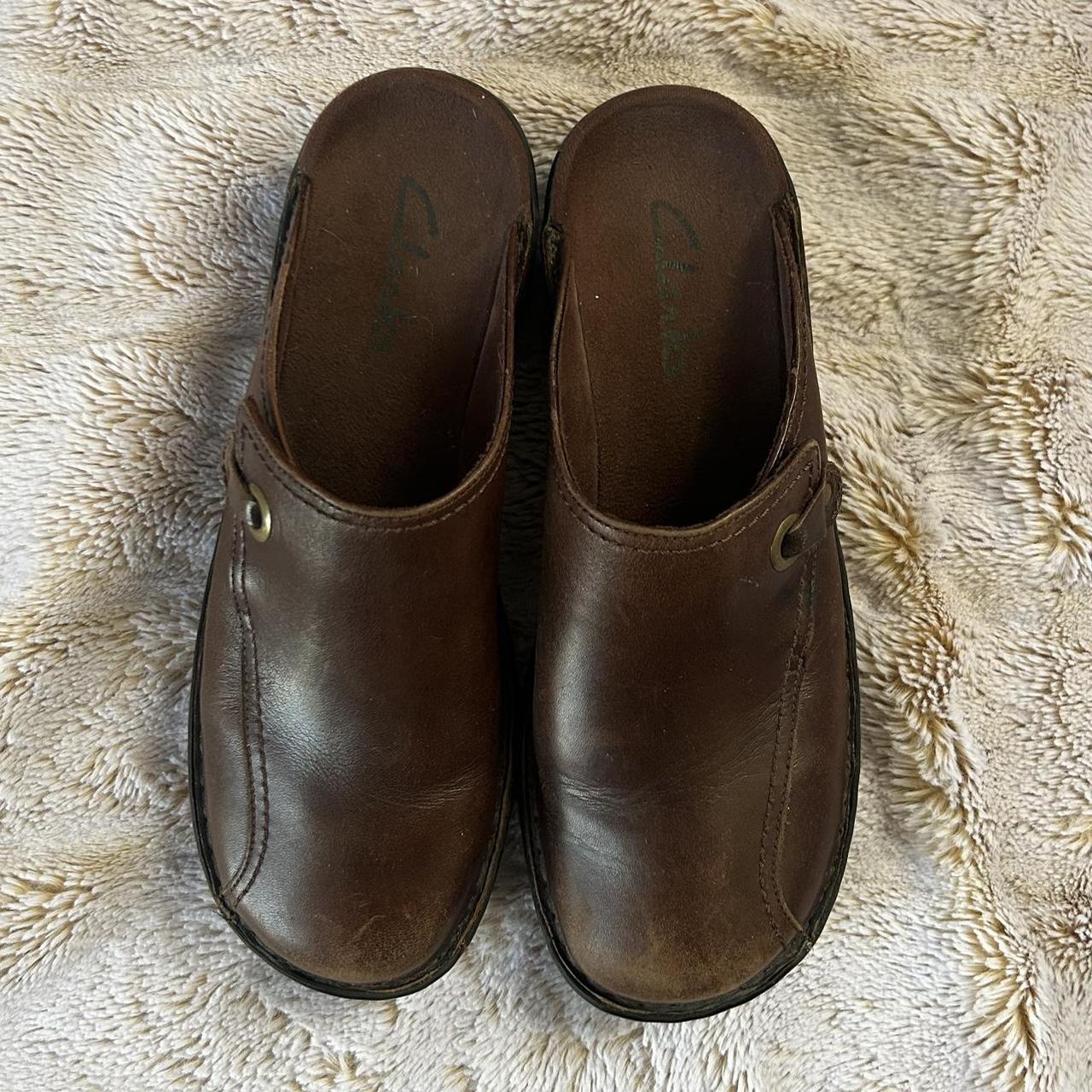 clarks leather clogs